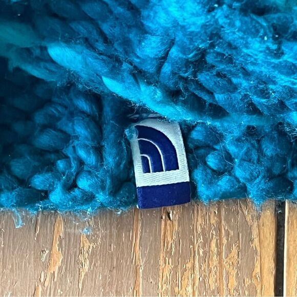 TNF Chunky Pom Pom Beanie - Picture 7 of 10